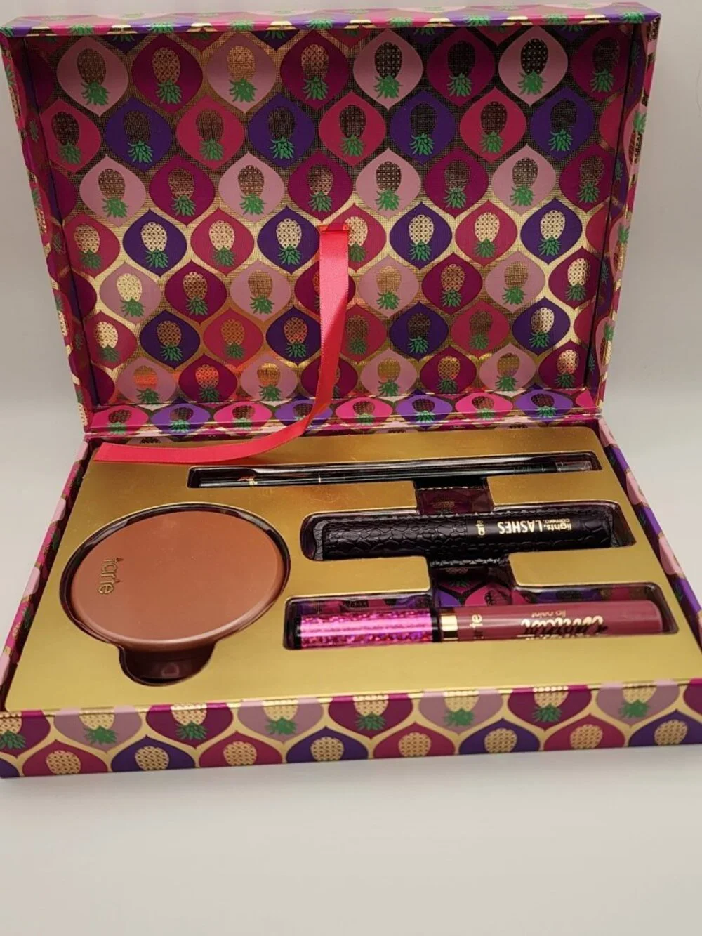 Tarte Pineapple of My Eye Collector’s Set Eyeshadow Palette Makeup Kit  Holiday